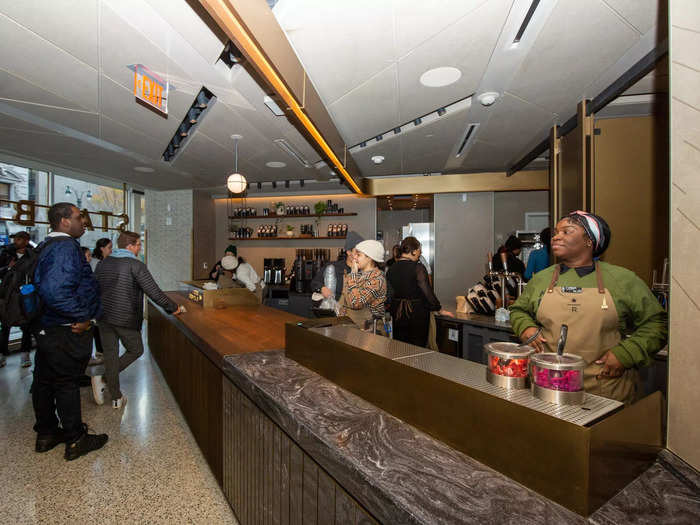 Like any typical Starbucks store, I saw plenty of people waiting for their drinks by the counter.