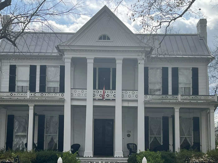 The Priestly House, valued at $938,000, was home to a Mississippi doctor whose wife died in the home.