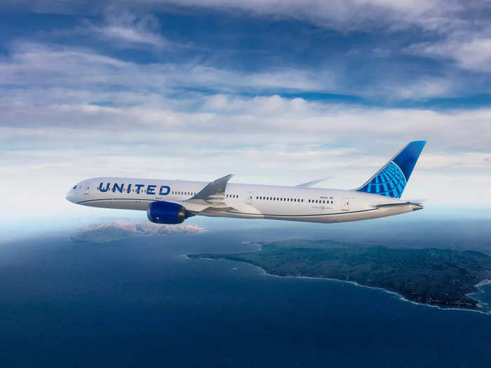 2. United Airlines (UAL)