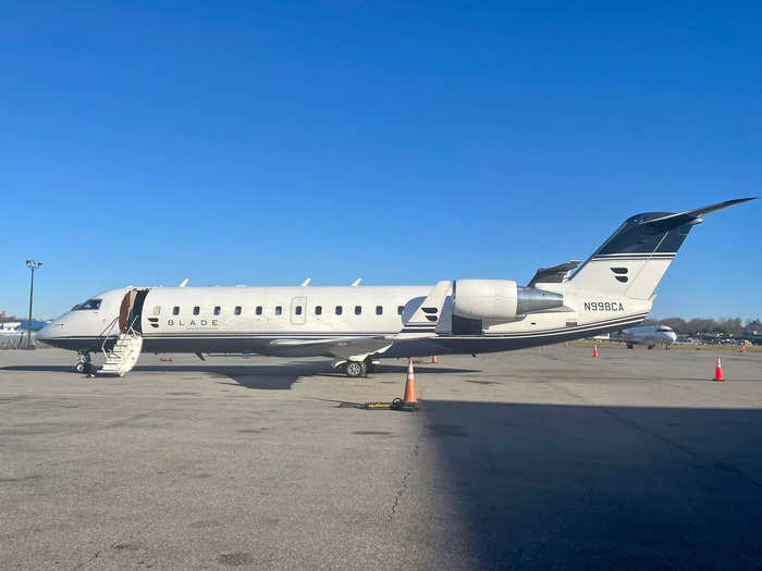 Soon, I boarded the plane — a Bombardier Challenger 850 — along with 11 other passengers and 3 flight attendants.