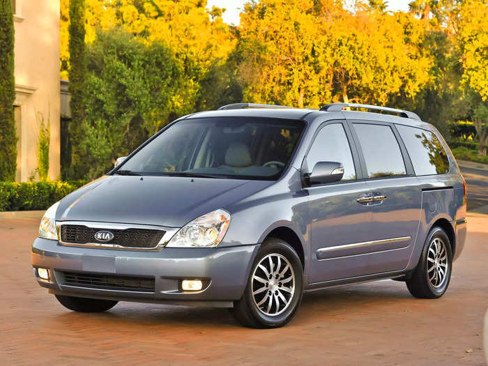 4. Kia Sedona