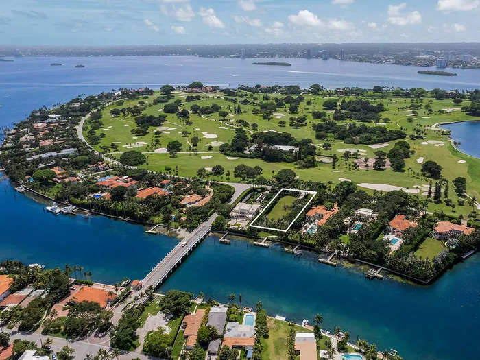 A total of 41 property lots are wrapped around the Indian Creek Golf Club at the center of the 300-acre island, meaning every home has water views.