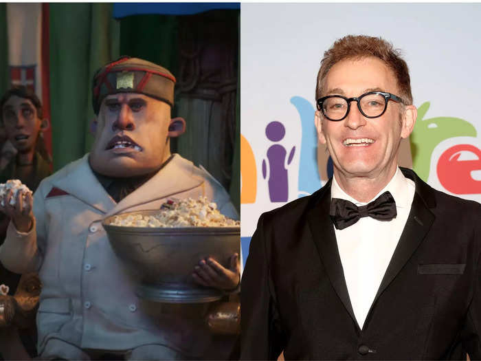 Tom Kenny plays dictator Benito Mussolini in the film.