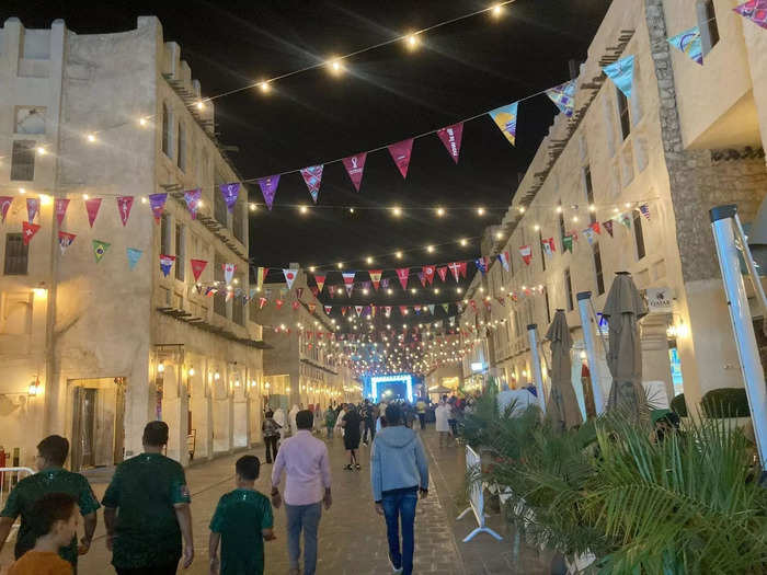 Between games, I visited Souq Waqif to eat and experience some Qatari culture.