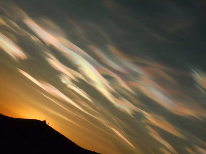 23. Nacreous clouds