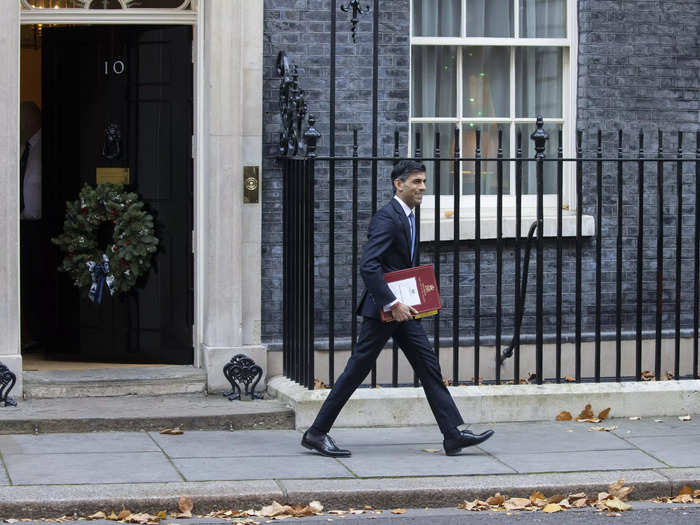 Consumers are trying to find ways to keep the bills down while the government, led by UK prime minister, Rishi Sunak, grapples with the energy crisis.