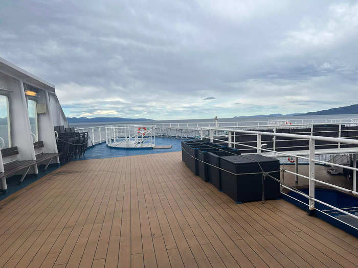 ...and a smoking area, which one of my new friends nicknamed "Starboard 7."