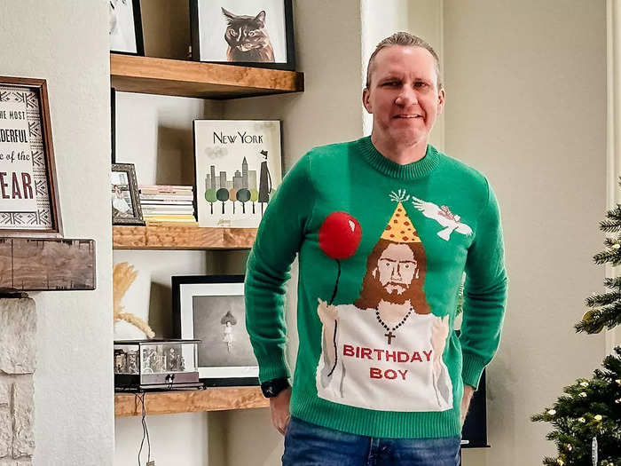 Good: I can wear this sweater every year.