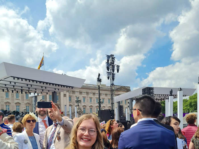 After the parade, the security barriers surrounding Buckingham Palace were removed and the public were invited to watch a flypast with the royal family.