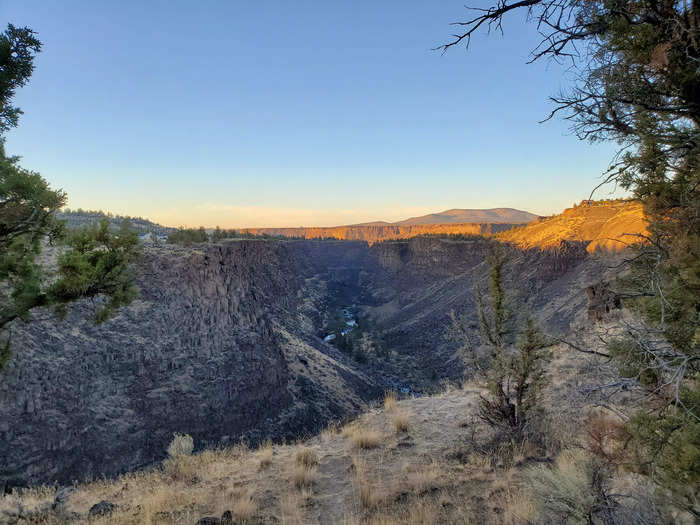 Each morning, I went on a run along the trails and walked to the Crooked River Gorge, where I sat and enjoyed the view of the river and mountain range in the distance.