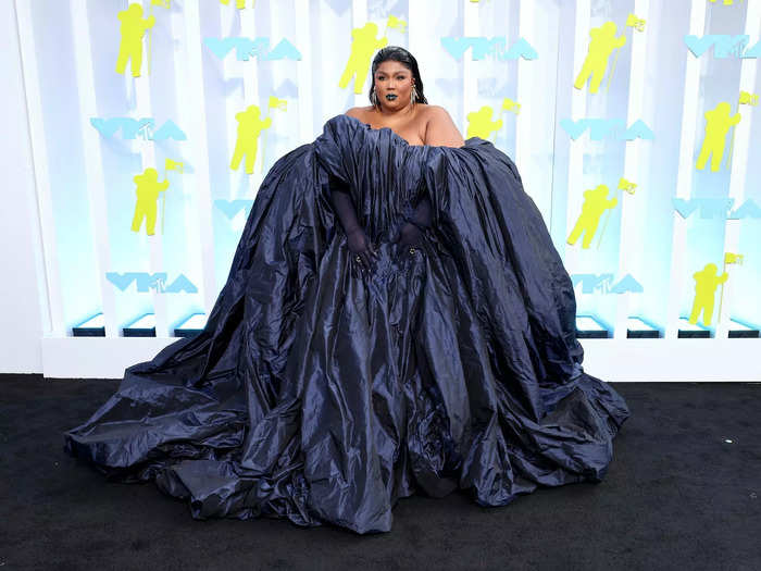 Lizzo made a dramatic entrance at the VMAs in an haute couture Jean Paul Gaultier gown.