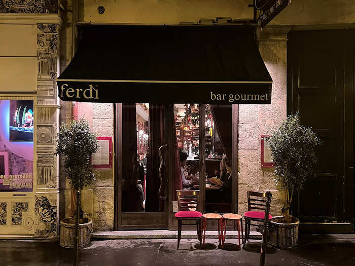 While in Paris recently, I dined at a tiny restaurant called Ferdi that has hosted some A-list clientele over the years.