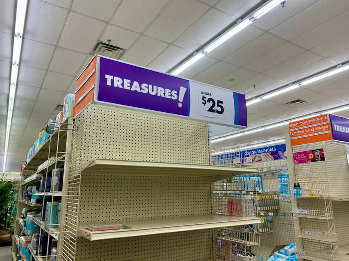 These displays are usually "unique, quirky, trendy and seasonal items" Big Lots says.