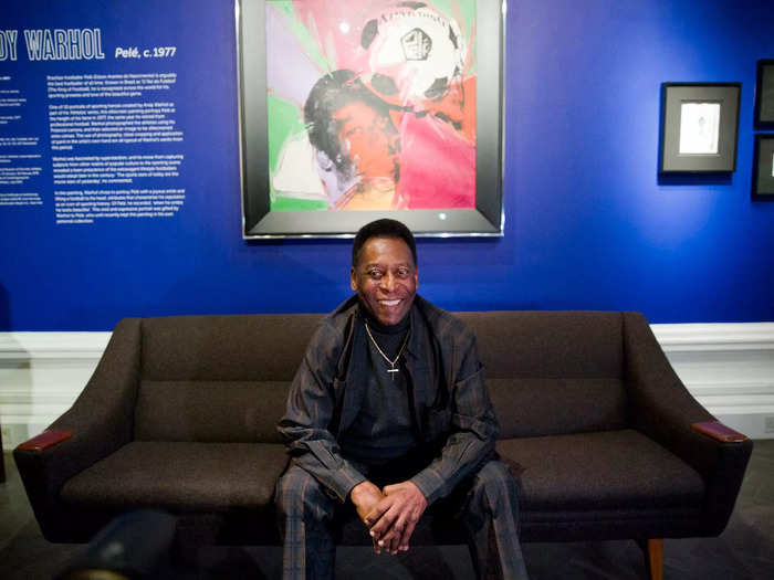 Pelé even inspired the artist Andy Warhol, who said: "Pelé was one of the few who contradicted my theory: Instead of 15 minutes of fame, he will have 15 centuries."