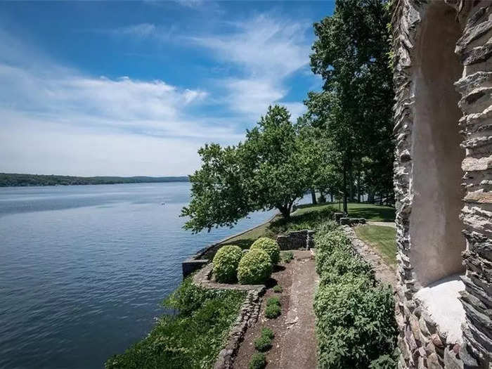 In total, the property boasts nearly 700 feet of shoreline.