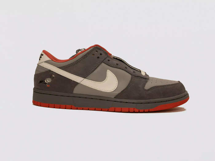 Nike SB Dunk Low "Jeff Staple Pigeon NYC"