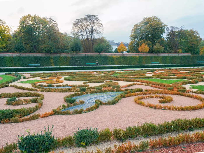 At the palace, I admired vast, intricately landscaped gardens with lush flower beds and hedged bushes. This is another element of the baroque art style, according to the Vienna Tourist Board.