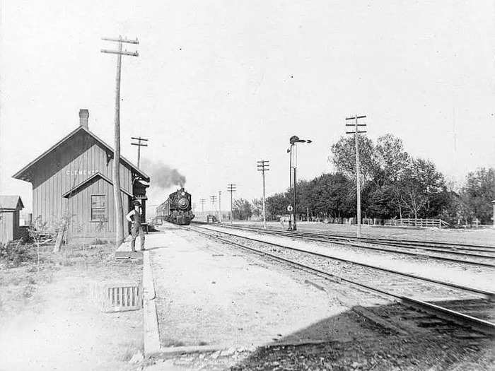 The growing frontier settlement soon became a bustling hub for local farmers and ranchers, the Symphony in the Flint Hills Field Journal reports.