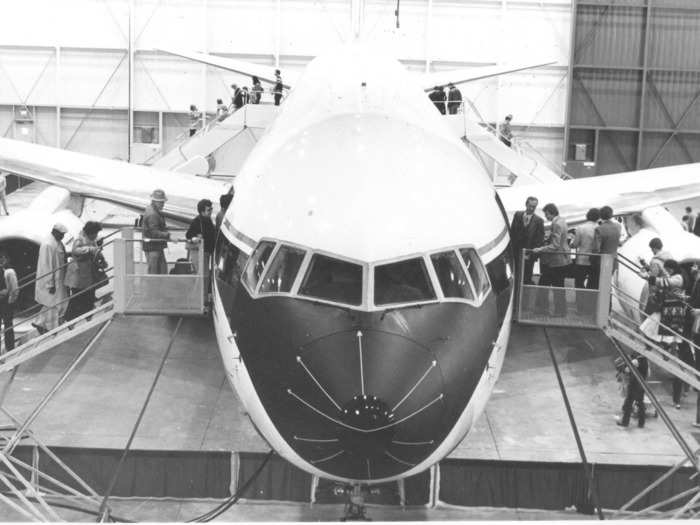 In September 1982, the women decided to buy Delta an aircraft as a symbol of gratitude.