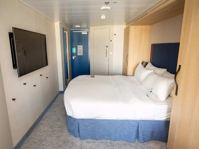 But maybe a stateroom as boring as this is justifiable aboard a ship like the Wonder of the Seas.