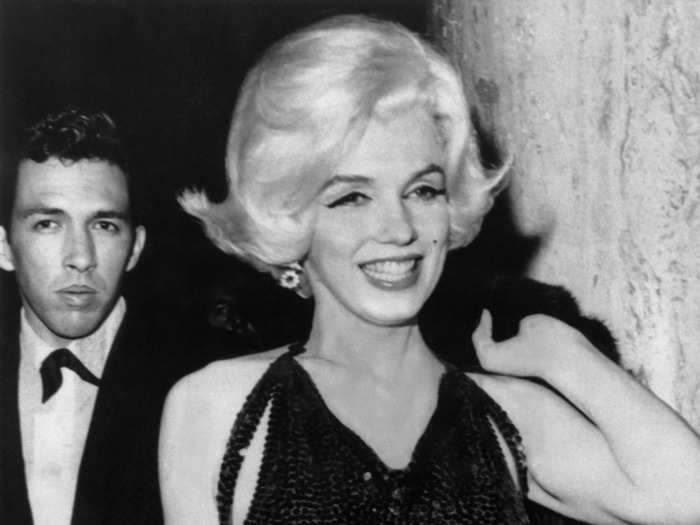 March 1962: Two years after winning her first Golden Globe award, Marilyn Monroe attended the show wearing another iconic look.