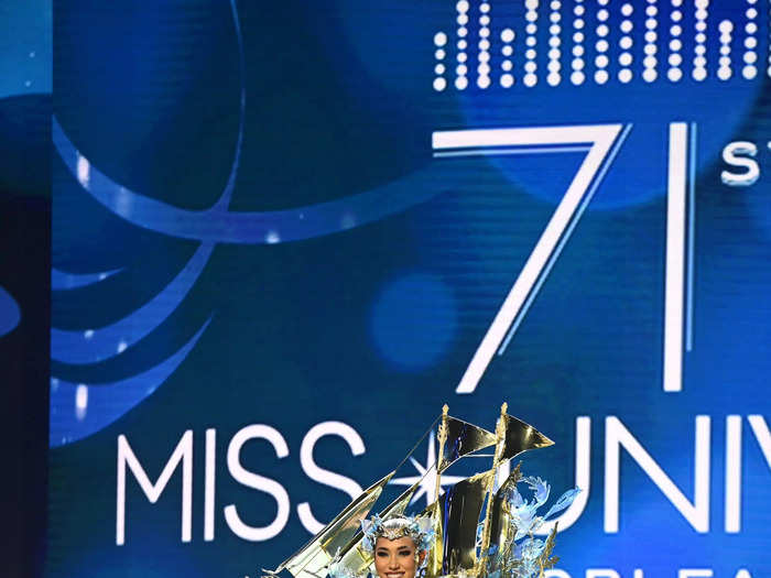 The backpiece of Miss Indonesia Laksmi De Neefe Suardana