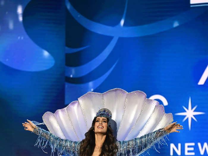 Miss Brazil Mia Mamede wore a shimmering fringe pantsuit inspired by Brazil