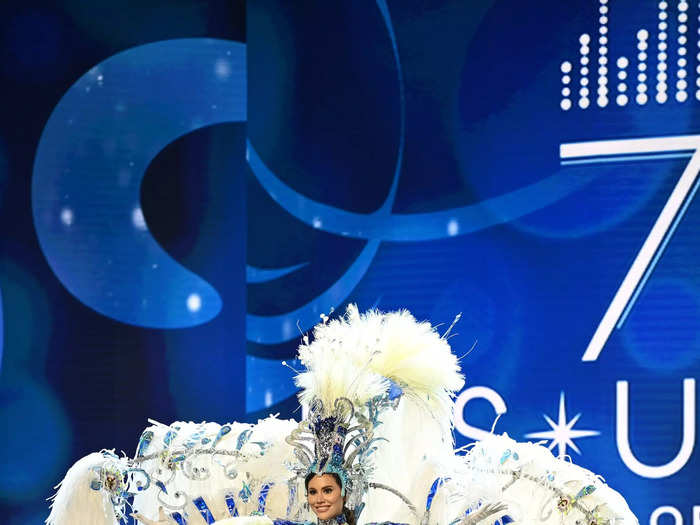 Miss Argentina Barbara Cabrera brought the drama with a sky-high headdress inspired by Iguazú Falls, one of the seven natural wonders of the world.