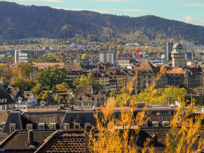 But the view from the top in Polyterrasse was even better, and it left me longing for more time in Switzerland. I can