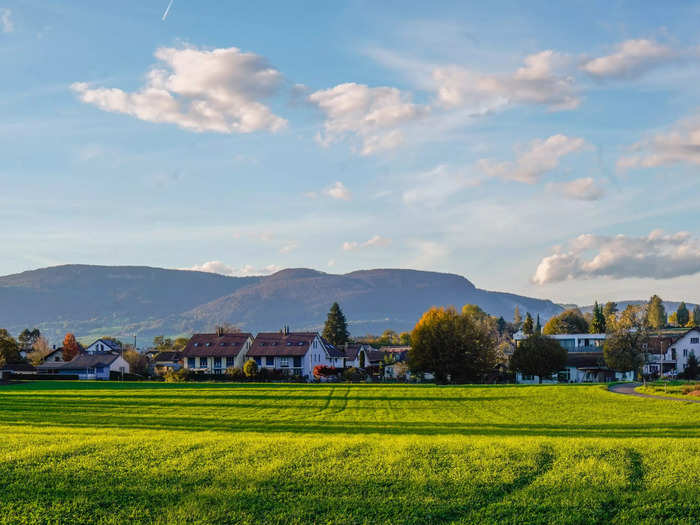 I loved the rolling hills and tranquil neighborhoods of Roggwil, and I was so glad I got to see a less-explored piece of Switzerland.