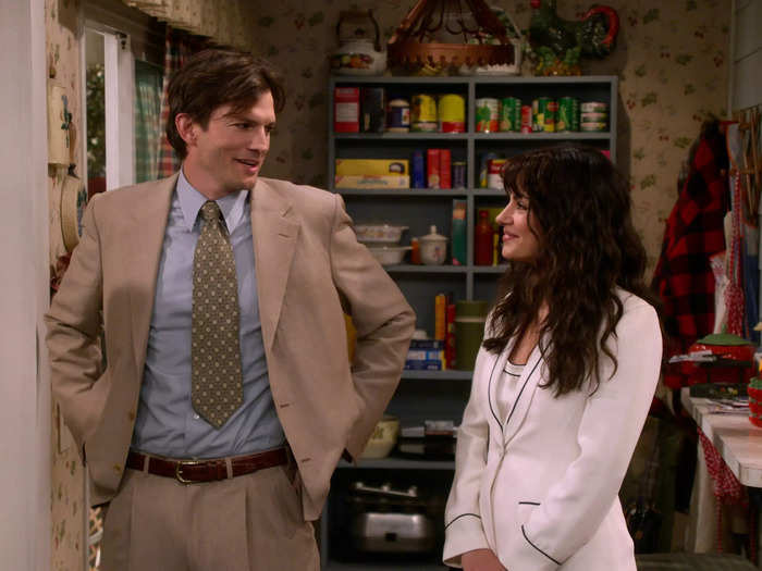 Ashton Kutcher and Mila Kunis have cameos on the series premiere, returning as Michael Kelso and Jackie Burkhart, respectively.