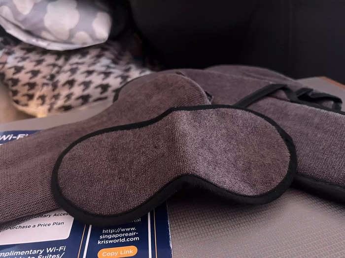The A350 also came with luxury amenities, like socks, lotion, slippers, and a soft eye mask. These items made it easy to get comfortable on the ultra-long-haul journey.