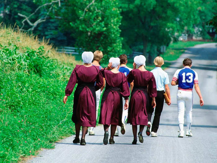 After schooling at 16 years old, teenage Amish get to choose whether they