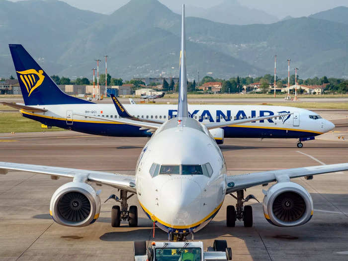 This is why Irish low-cost carrier Ryanair can fly domestic routes in Italy or open a base in France.