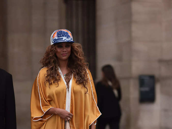 Tyra Banks kept her outfit cool and casual on her way to the Louis Vuitton x KidSuper menswear show.