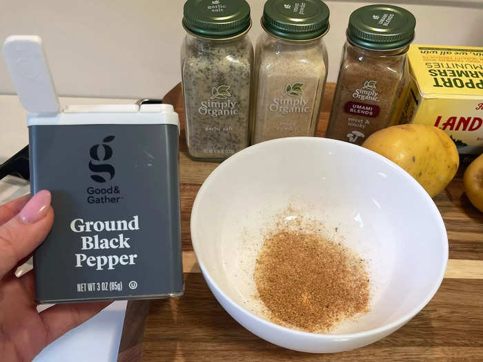 I made my own blend of seasoning to mimic Chang