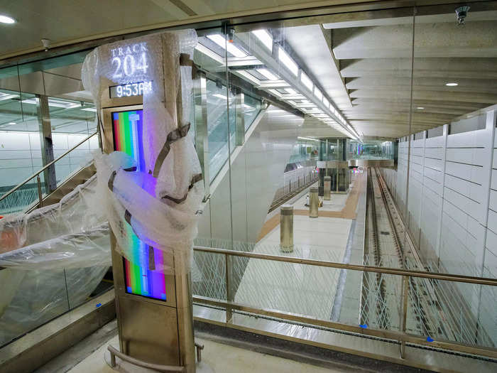 By the end of last spring, the final product began to materialize. While construction in some parts of the terminal was still underway, platforms were nearly complete.