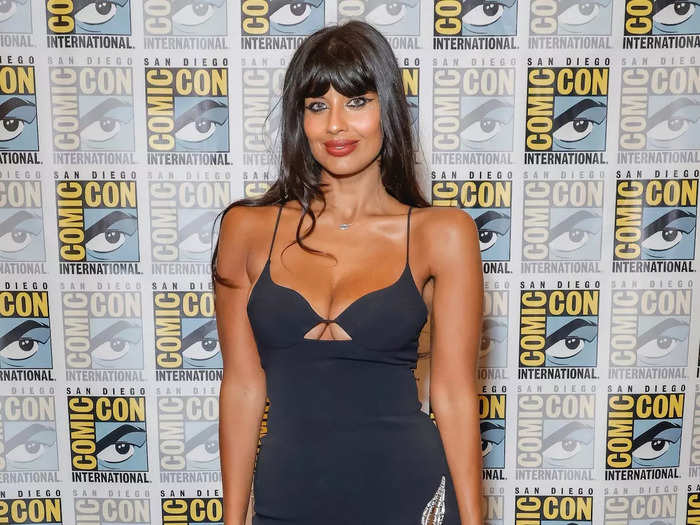 "The Good Place" star Jameela Jamil is a guest star in the sixth episode of "Poker Face."