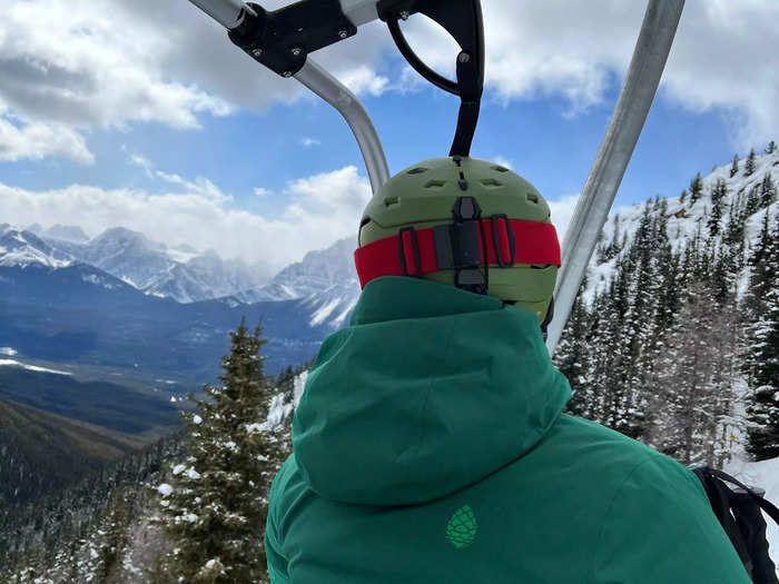 Lake Louise Ski Resort, my top choice of the 3, is one of my favorite places to ski in the entire world — I love its stunning views, top-tier terrain, and apres-ski with a view.