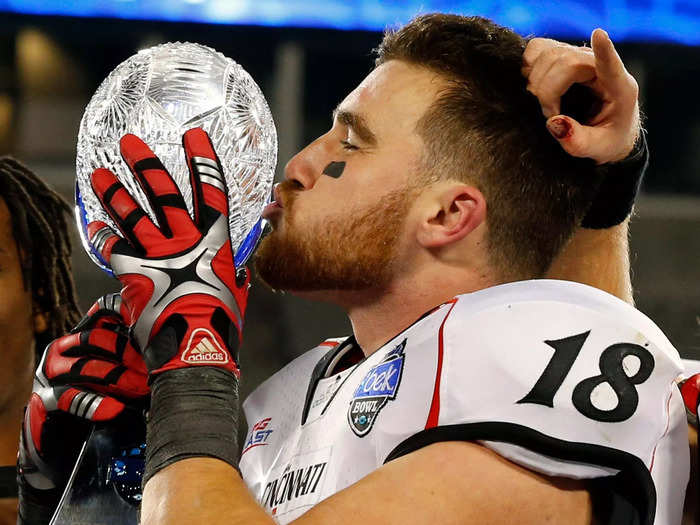 In 2012, the younger Kelce caught 45 receptions for 722 yards and eight touchdowns, and was named Tight End of the Year by the College Football Performance Awards.