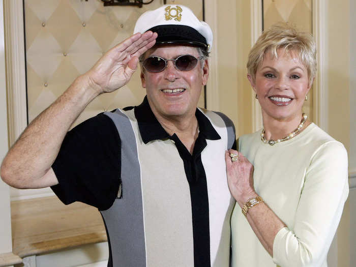 1976: "Love Will Keep Us Together" — Captain & Tennille