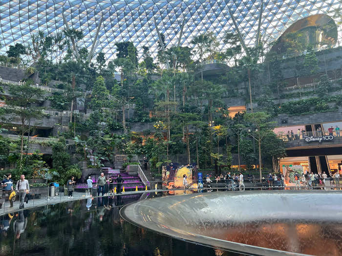 I thought Jewel was very enjoyable and makes for a great day trip for tourists exploring Singapore. Surprisingly enough, the place actually used to be a parking lot and cost $1.2 billion to build.