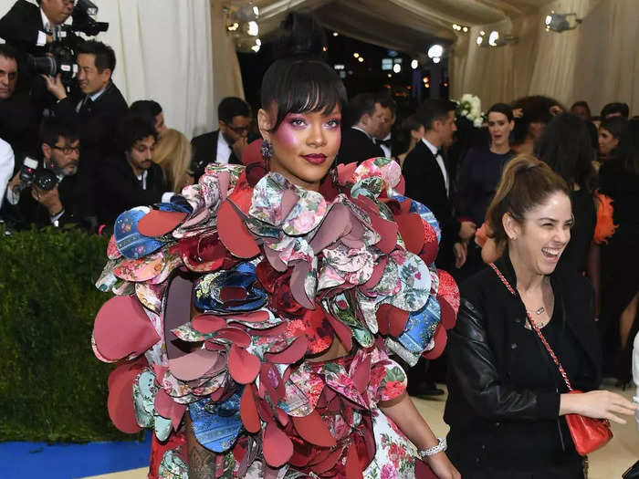 She then stepped out in this avant-garde sculptural dress by Comme des Garçons for the Met Gala in May 2017.