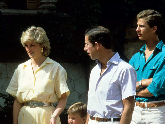 Diana stuck to yellow and gold tones for an outing with her family in Majorca in 1987.