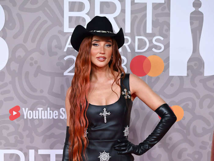 British country singer Megan McKenna was another celebrity whose outfit was better suited for a costume party than a red carpet.