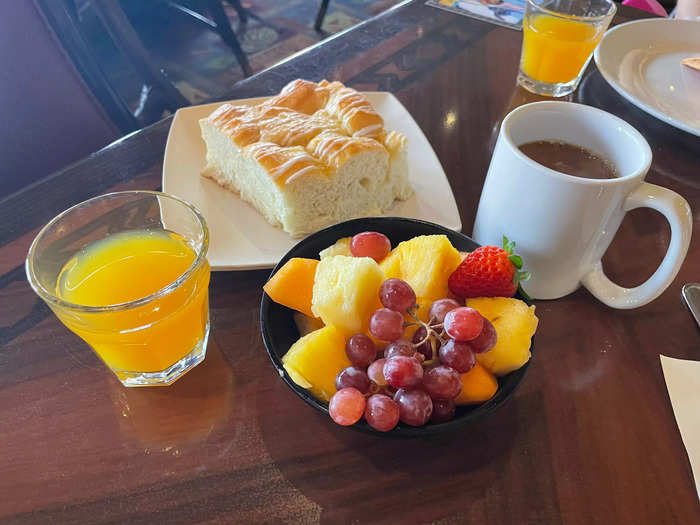 You also get fresh fruit and pineapple-coconut breakfast bread.