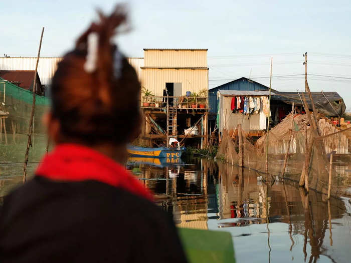 Seeing a glimpse of their potential future, Boeung Tamok waterfront residents have taken matters into their own hands by protesting government efforts to develop over their homes and dispossess their families.