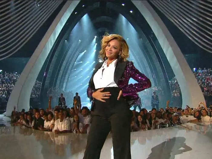 Beyoncé wore a sparkly jacket that concealed her baby bump until the end of her performance of "Love on Top" at the 2011 MTV VMAs.