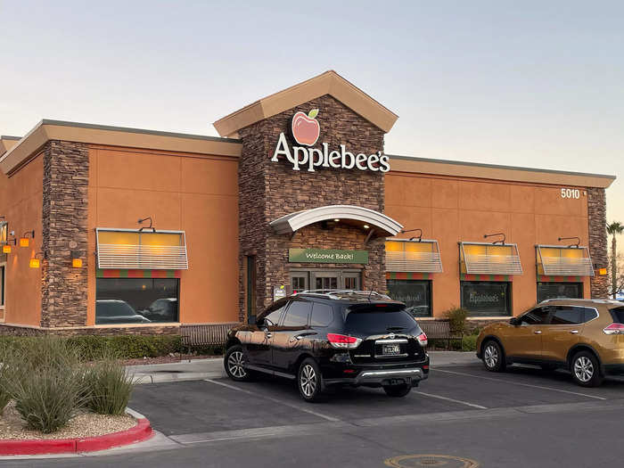 It was time to try Applebee