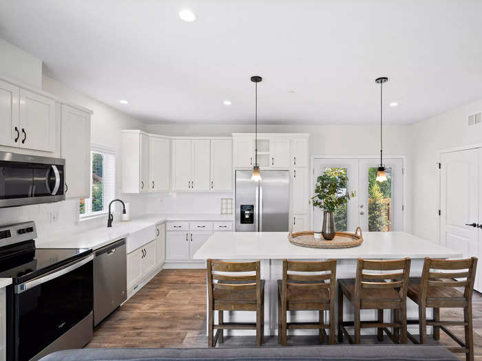 The Kantors chose an open floor plan with a large kitchen, a farmhouse sink, and quartz countertops.